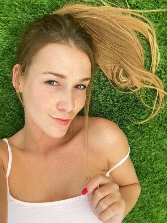 Alexis Crystal 34