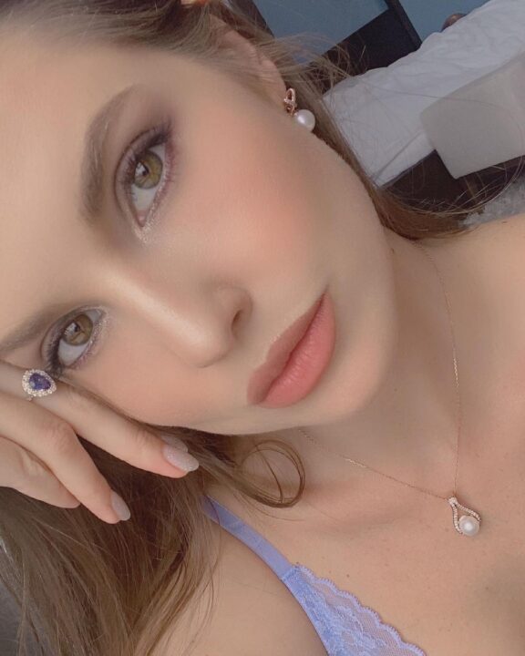 Amanda Cerny 04