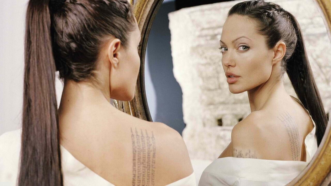 Angelina Jolie 03