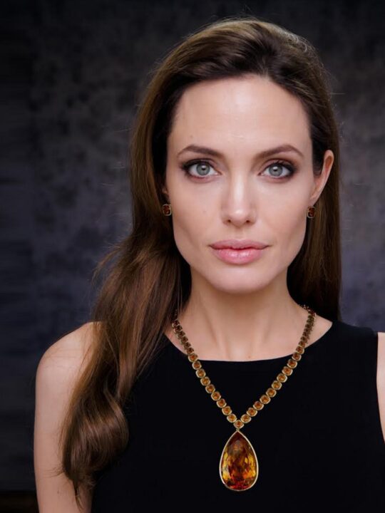 Angelina Jolie 20
