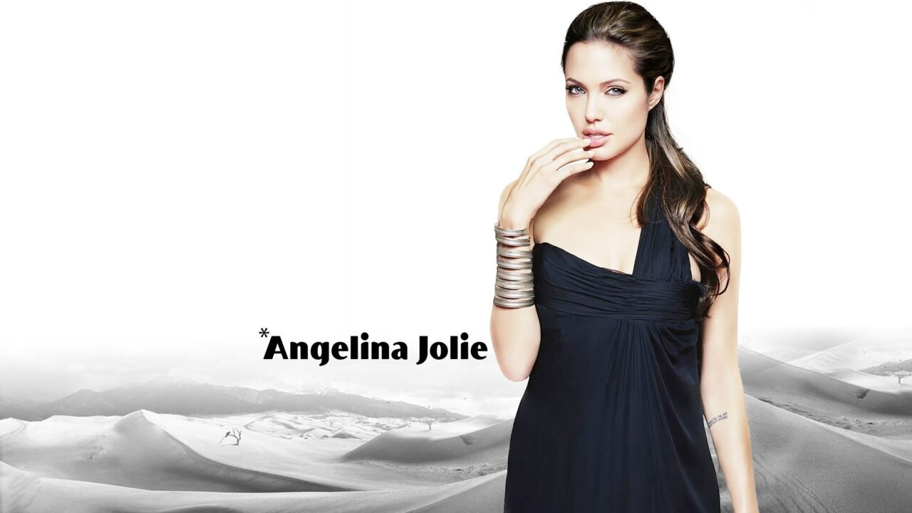 Angelina Jolie 38