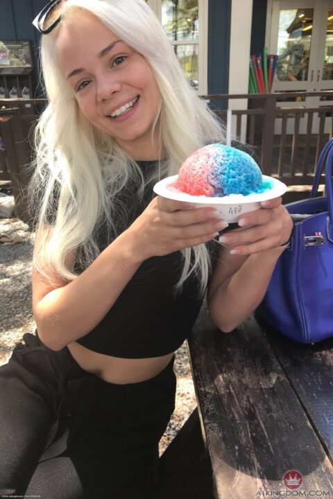 Elsa Jean 26