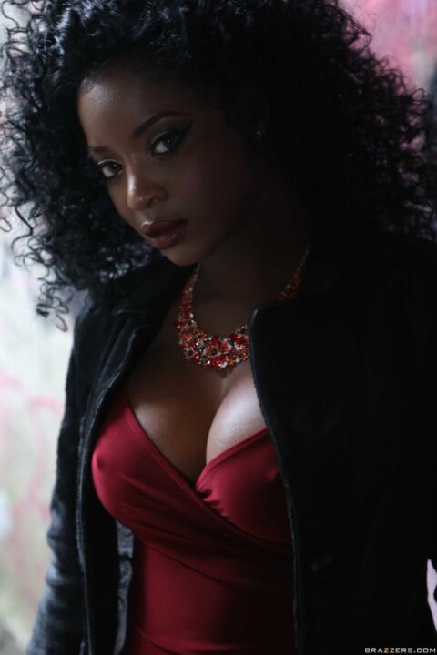 Jasmine Webb 15