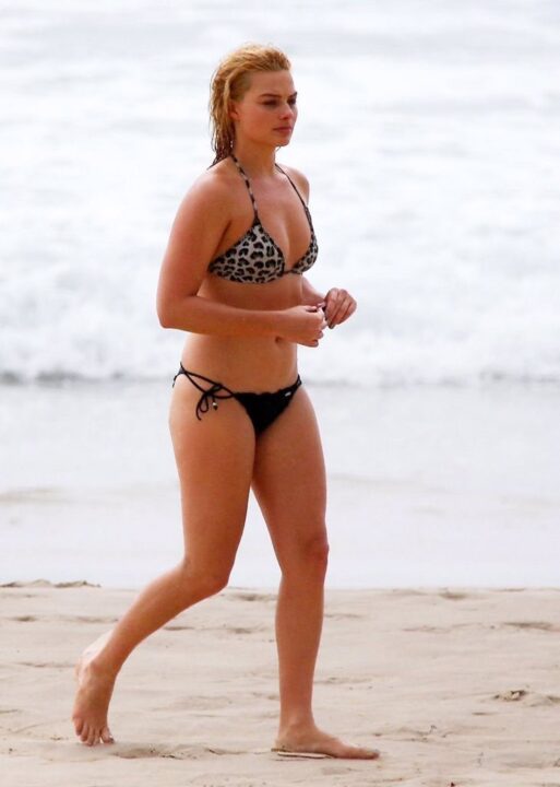 Margot Robbie 30