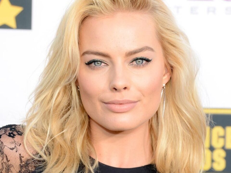 Margot Robbie 48