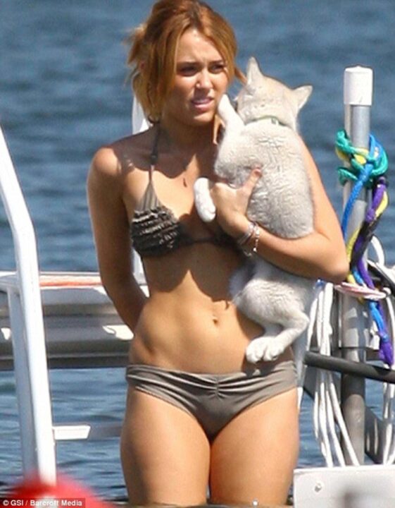 Miley Cyrus 11