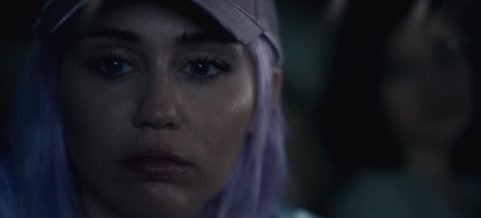 Miley Cyrus 22