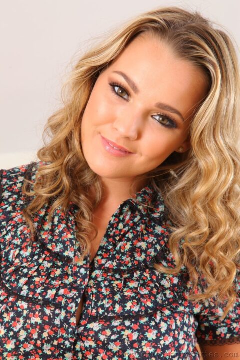 Jodie Gasson 05
