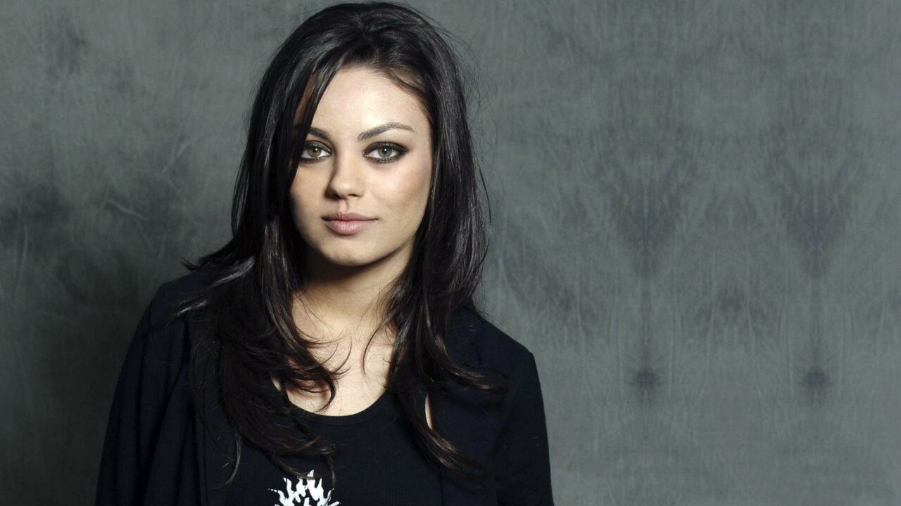Mila Kunis 11