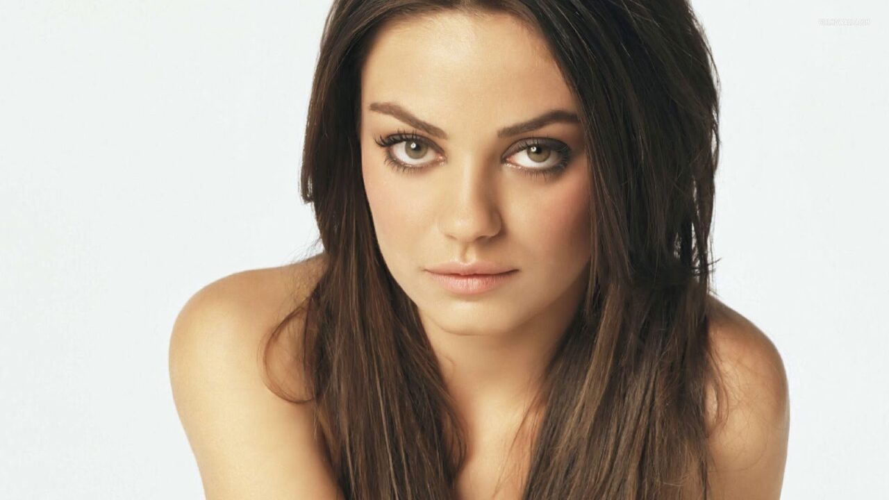 Mila Kunis 31