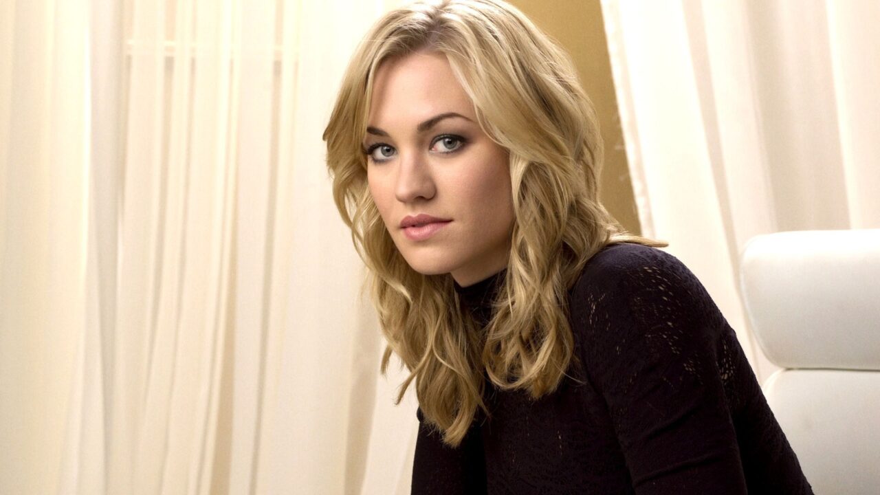 Yvonne Strahovski 11