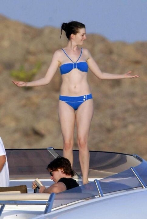 Anne Hathaway 18