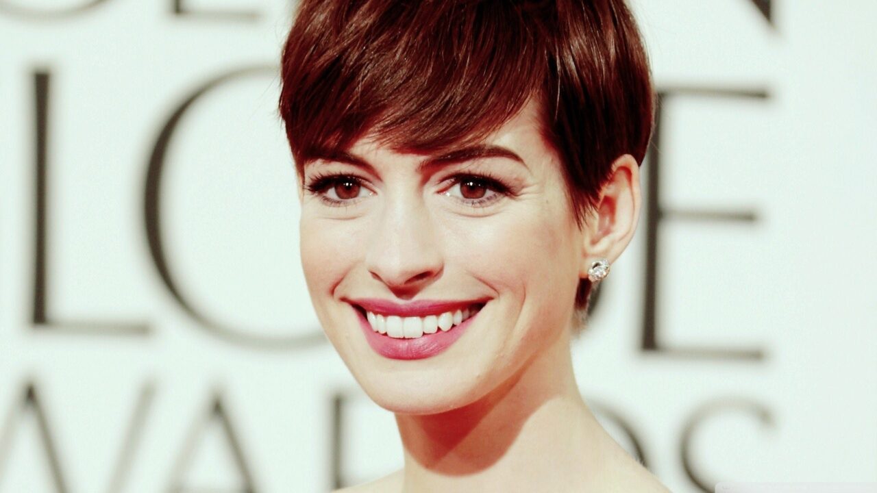Anne Hathaway 24