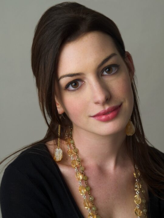 Anne Hathaway 29