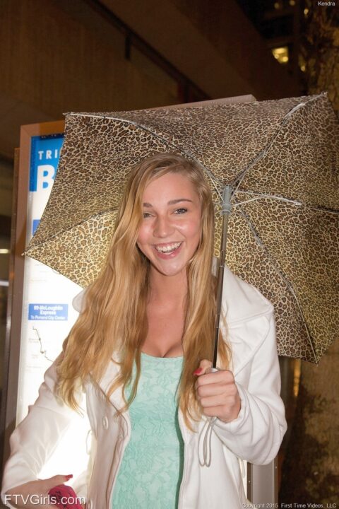 Kendra Sunderland 15