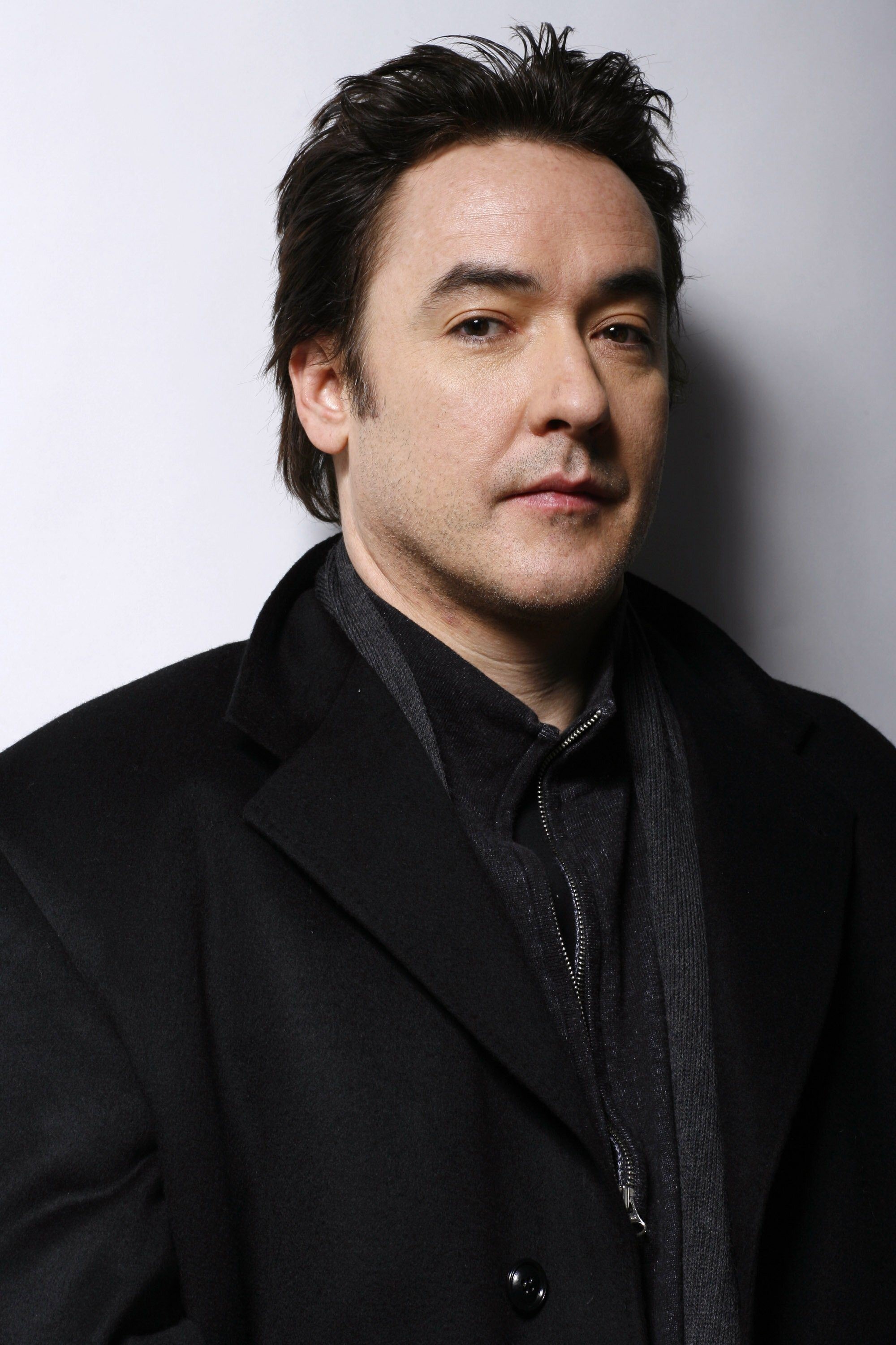 John Cusack Biographies Galleries Wallpapers Photos And Pictures